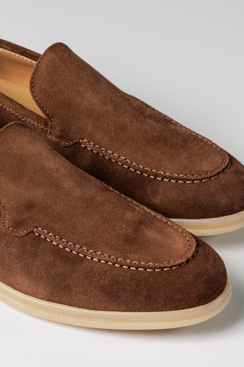 Mocassino in suede marrone