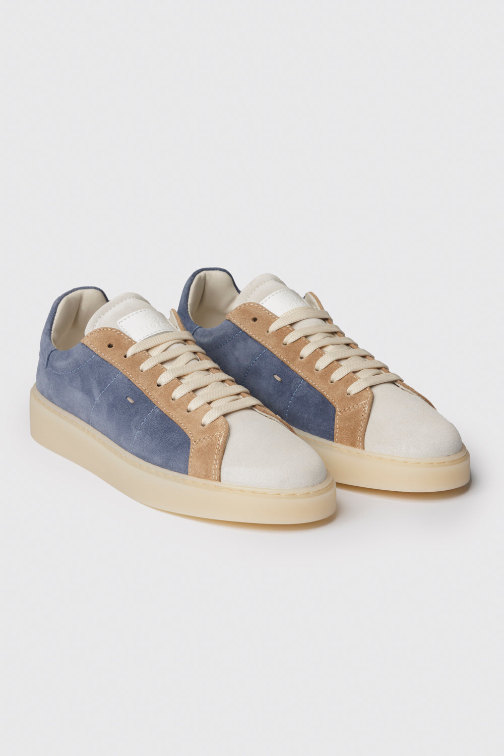Sneakers in camoscio tricolore azzurro/bianco/beige