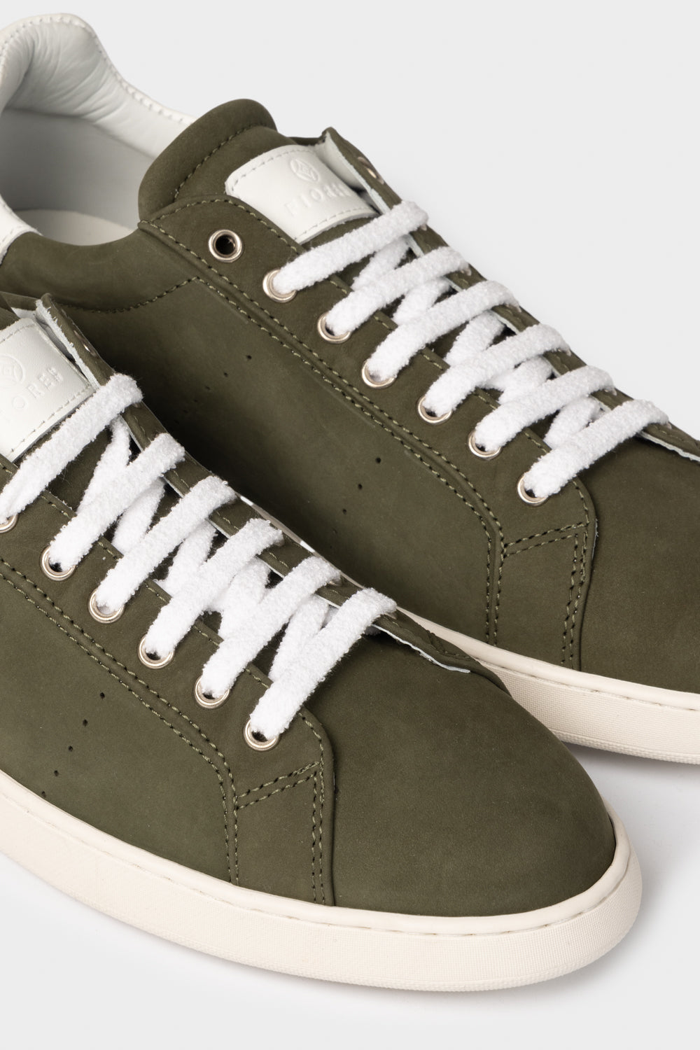 Sneakers in pelle nabuk verde