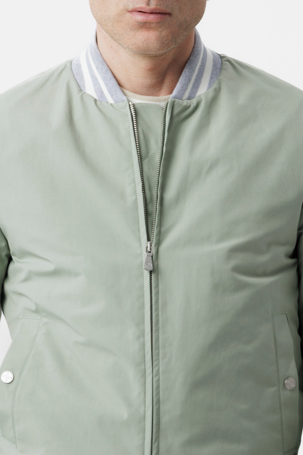 Bomber con dettagli elasticizzati in cotone techno verde