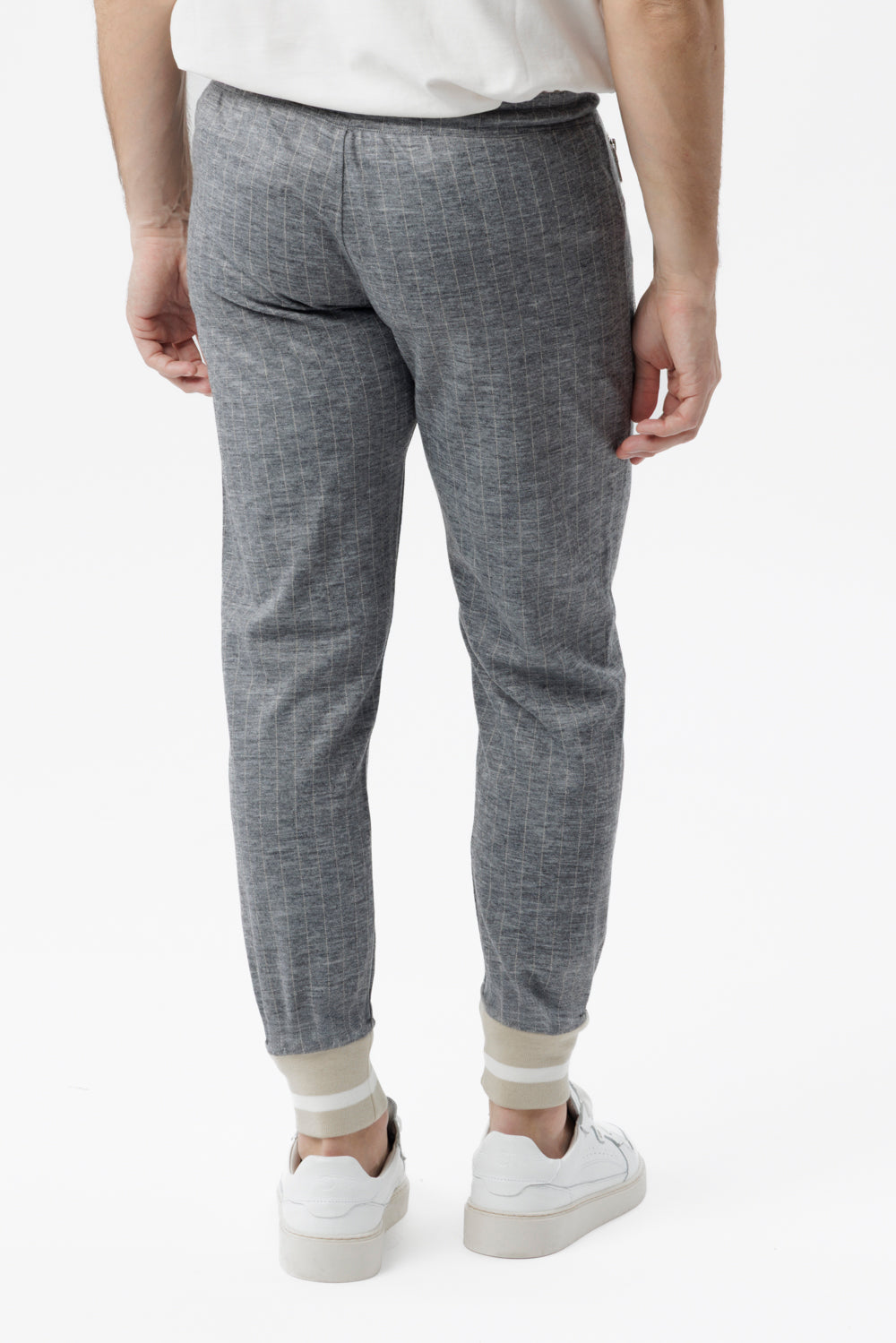 Pantalone jogger in tessuto gessato grigio