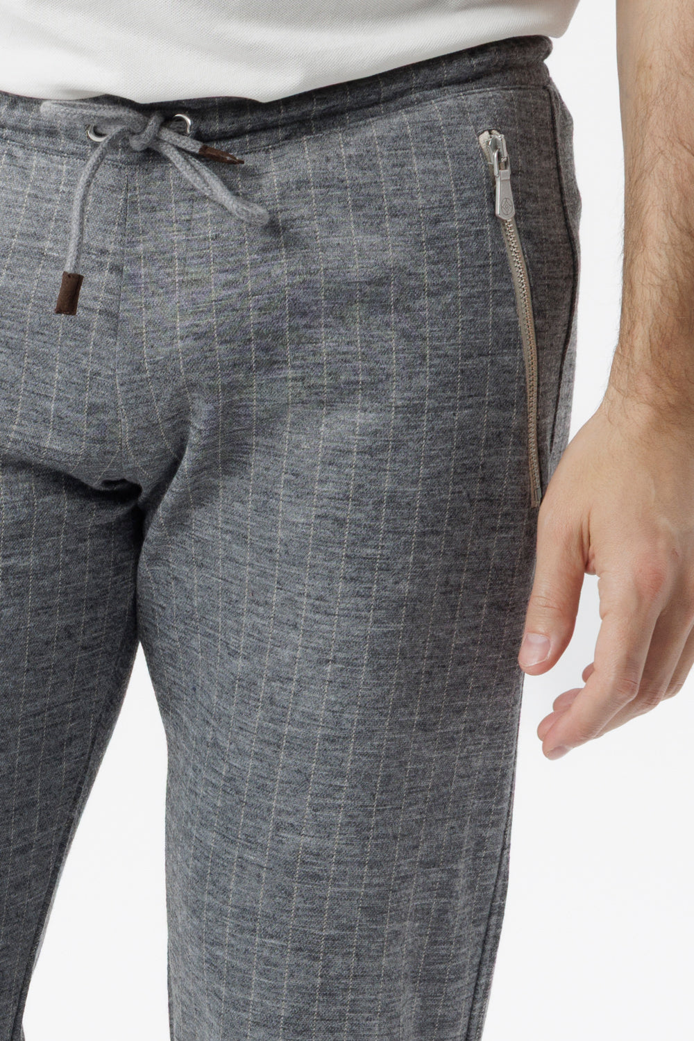 Pantalone jogger in tessuto gessato grigio