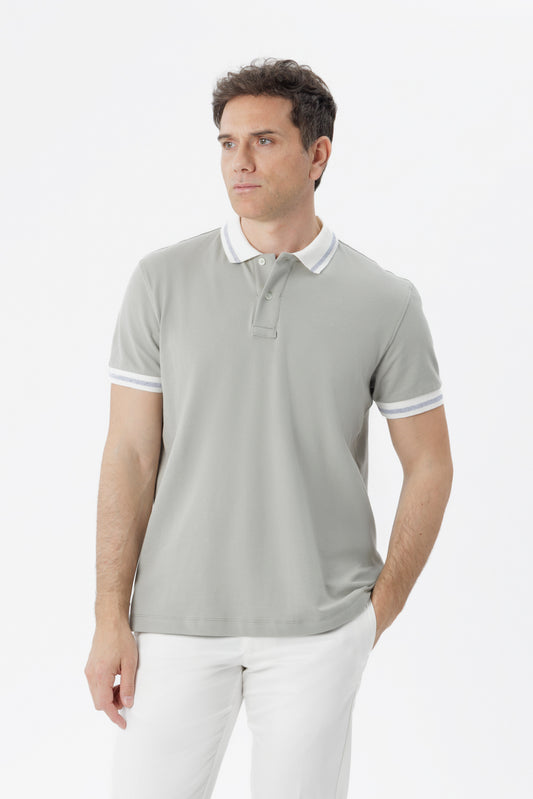 Polo con dettagli a contrasto grigio