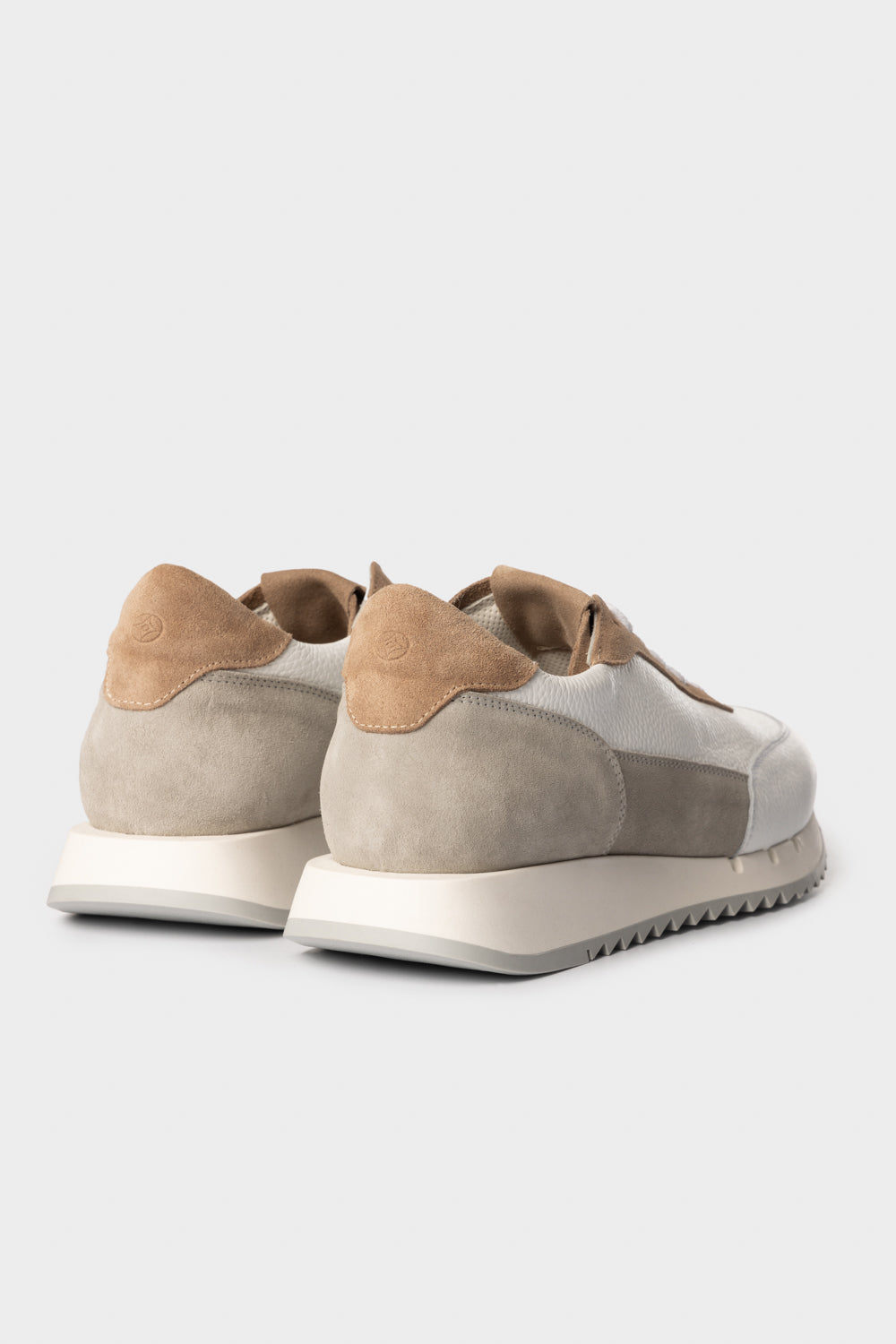 Sneakers Running in pelle di vitello e suede bianco
