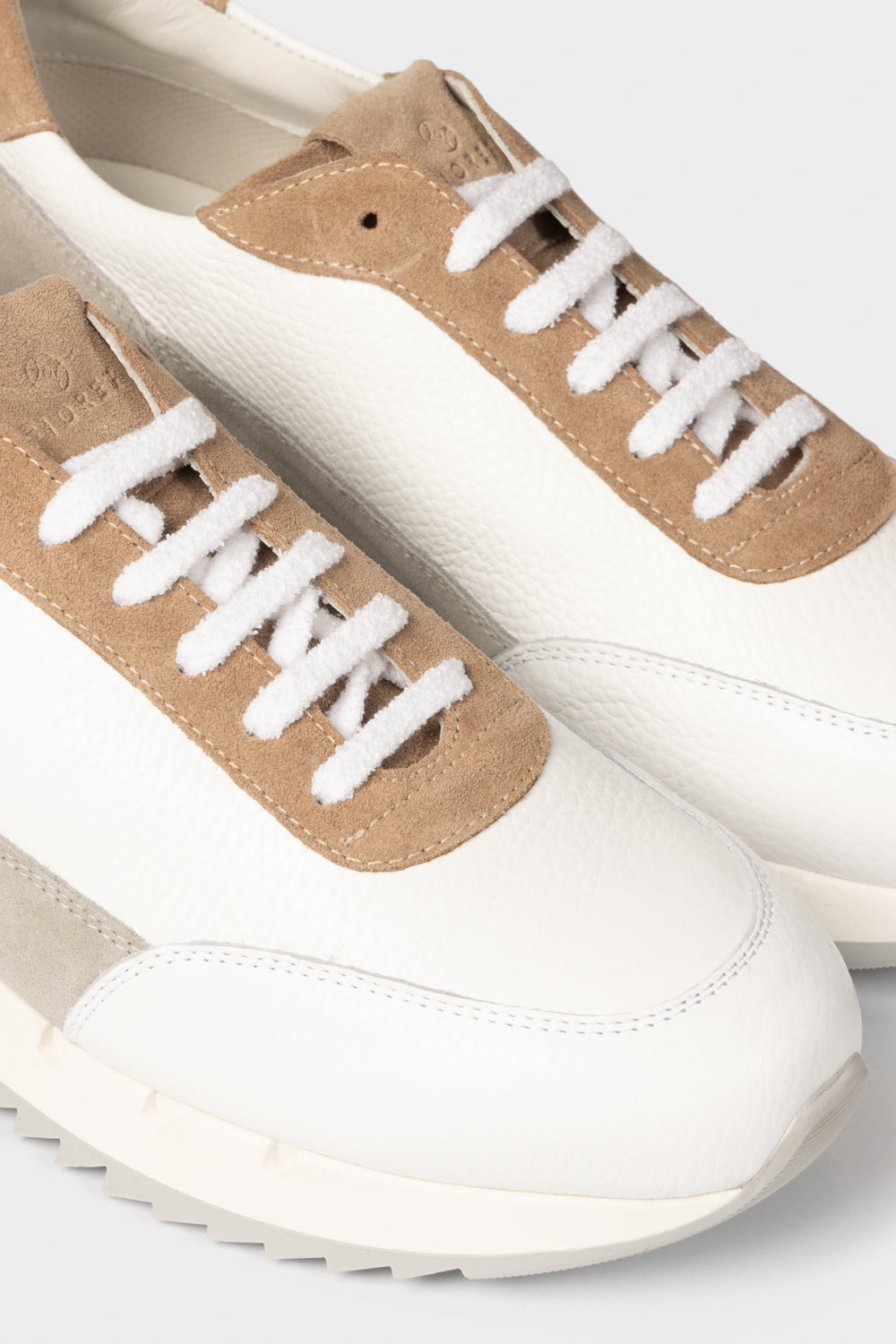 Sneakers Running in pelle di vitello e suede bianco