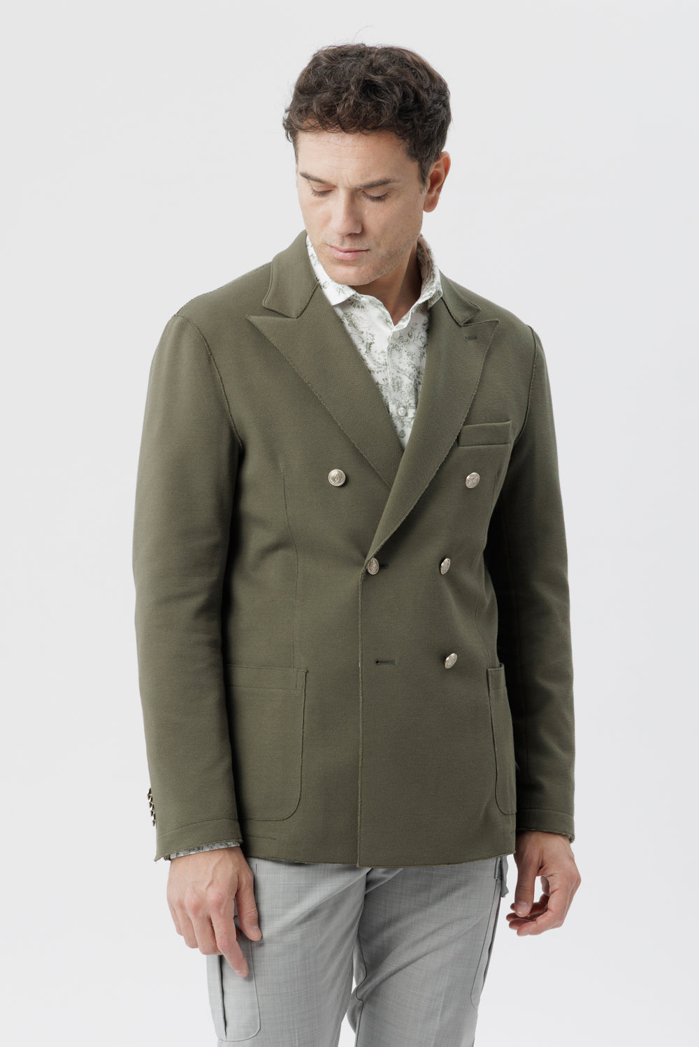Giacca mezzo petto in cotone stretch con taglio vivo e tasche applicate verde militare